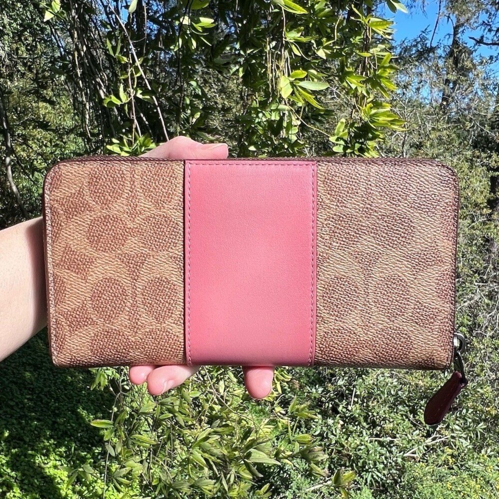 COACH Long Zip-Around Wallet Tan/Pink Signature Canvas & Leather w Gold Hardware - Picture 2 of 10